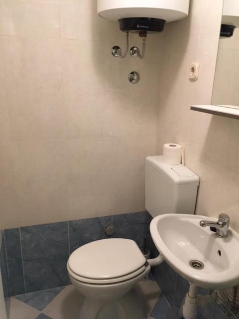 Room Ami Каштела Экстерьер фото